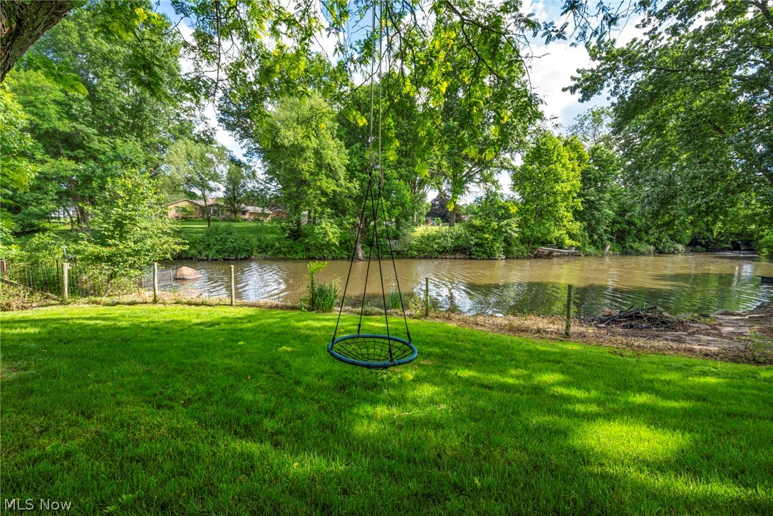 2384 Twin Lakes Drive Uniontown OH 44685