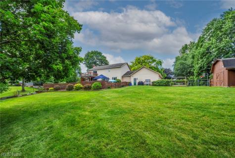 2384 Twin Lakes Drive Uniontown OH 44685