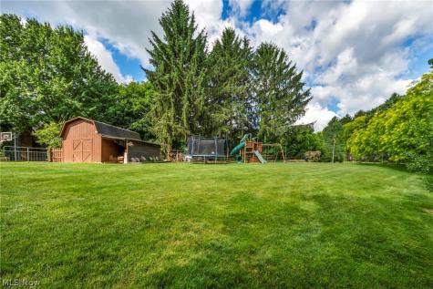 2384 Twin Lakes Drive Uniontown OH 44685