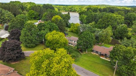 2384 Twin Lakes Drive Uniontown OH 44685