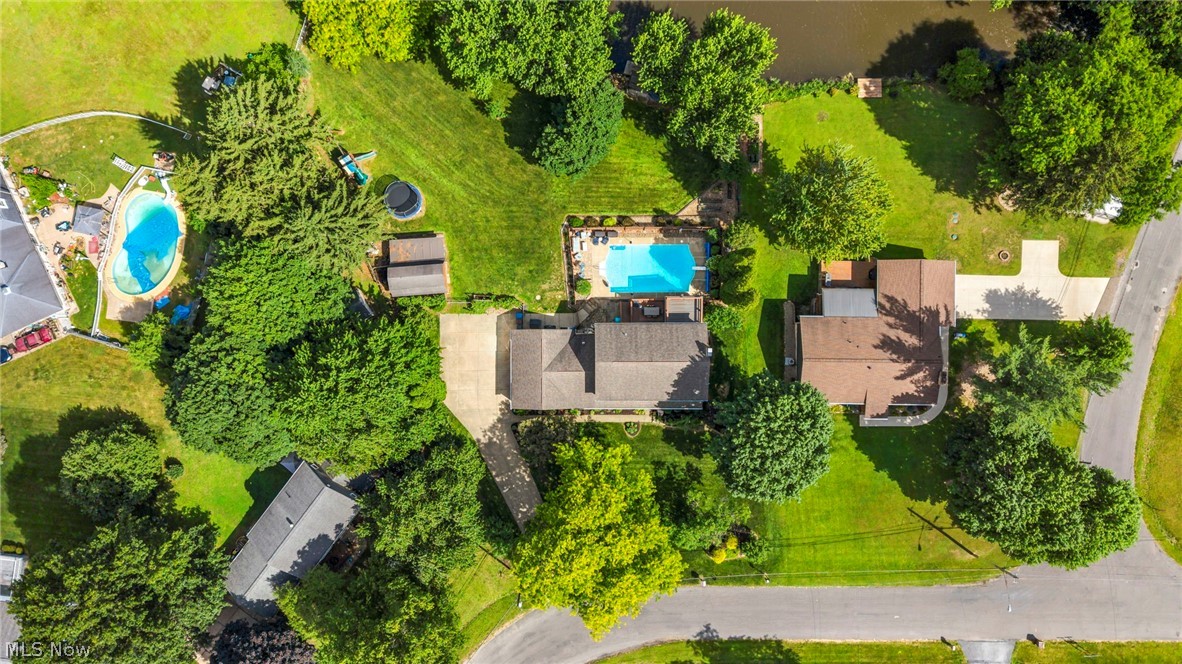 2384 Twin Lakes Drive Uniontown OH 44685