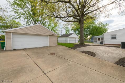 30414 Mildred Drive Willowick OH 44095