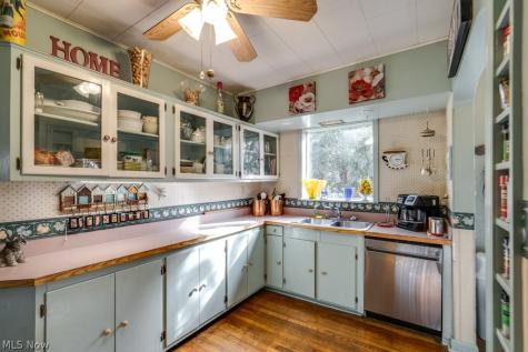 18860 Lorain Road Fairview Park OH 44126