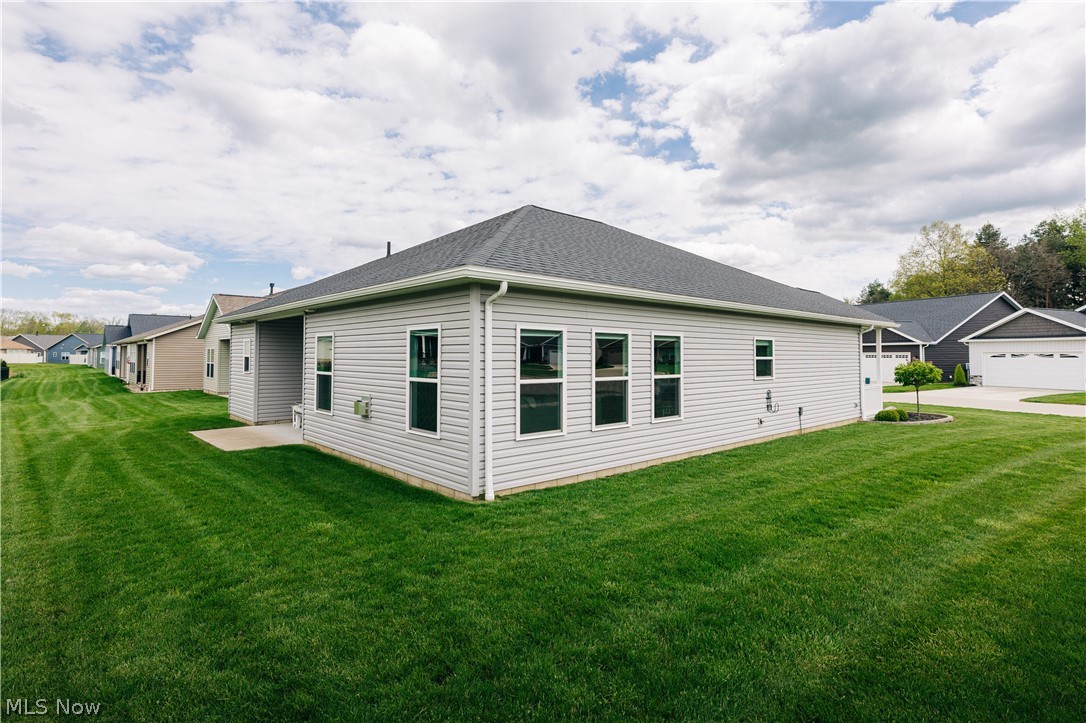 9280 Woodland Blue Drive Seville OH 44273