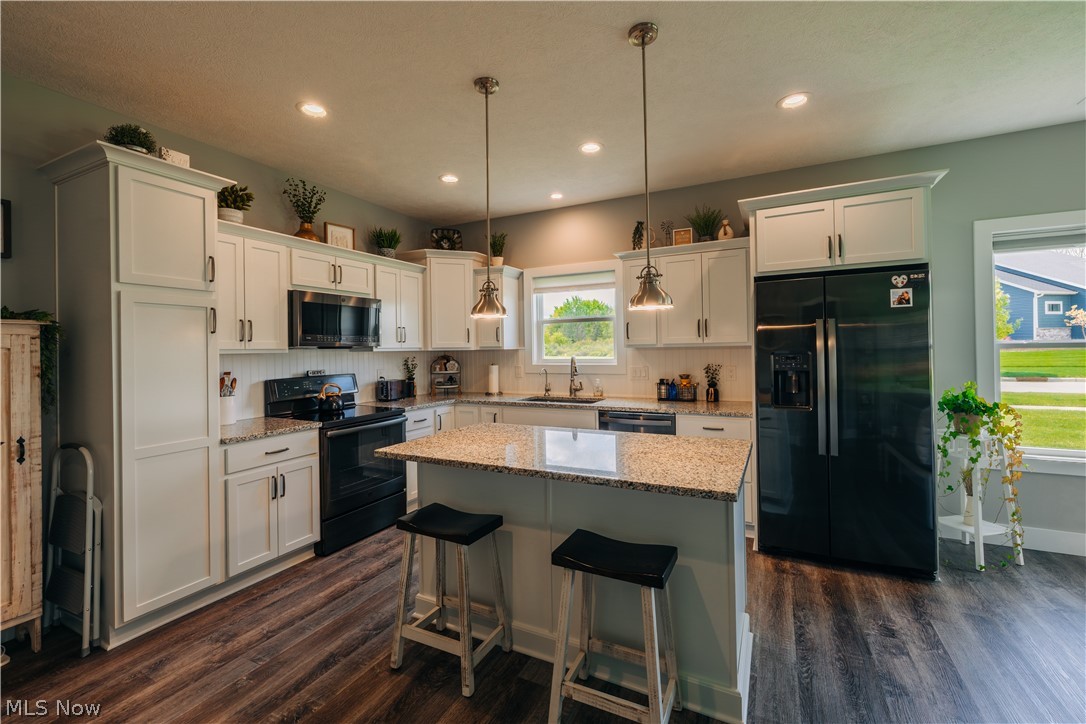 9280 Woodland Blue Drive Seville OH 44273