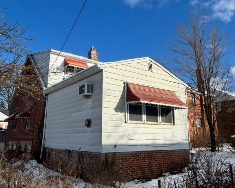 21202 Hillgrove Avenue Maple Heights OH 44137