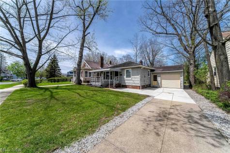 575 W Glendale Street Bedford OH 44146