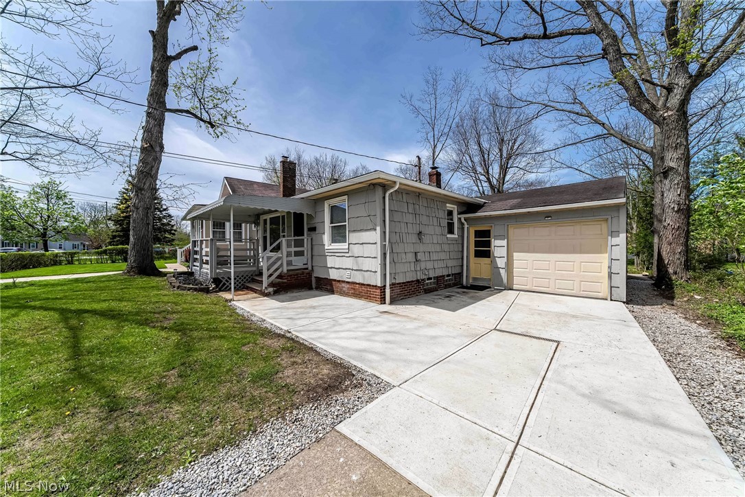 575 W Glendale Street Bedford OH 44146