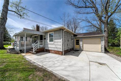 575 W Glendale Street Bedford OH 44146