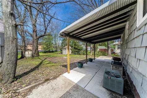 575 W Glendale Street Bedford OH 44146