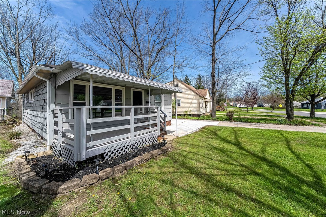 575 W Glendale Street Bedford OH 44146