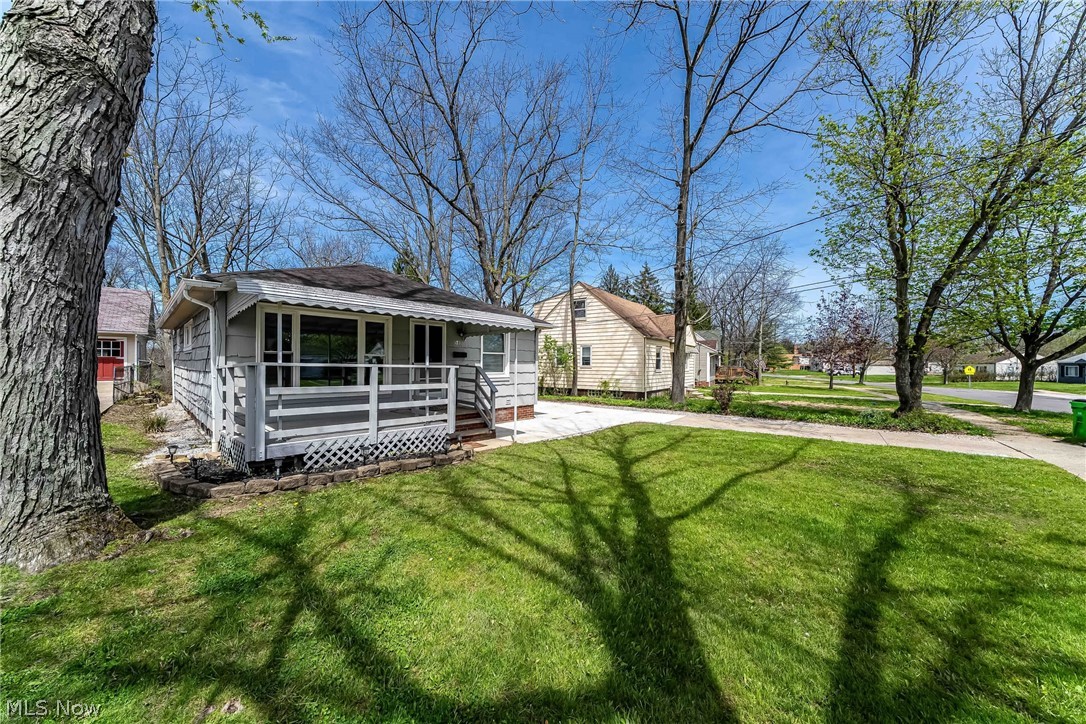 575 W Glendale Street Bedford OH 44146