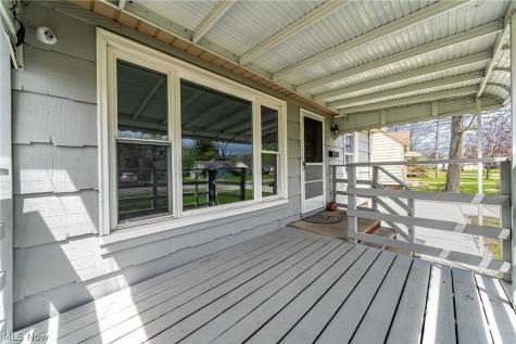 575 W Glendale Street Bedford OH 44146