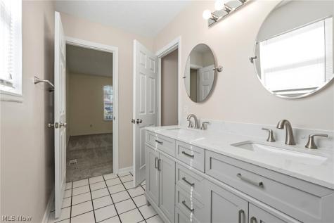 1831 Eaton Drive Avon OH 44011