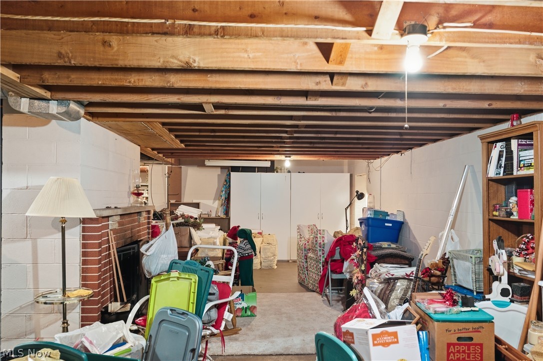 885 W Pidgeon Road Salem OH 44460