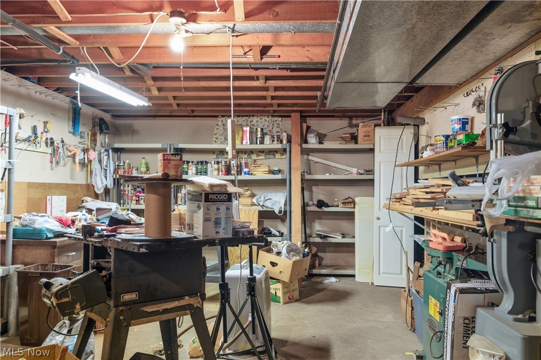885 W Pidgeon Road Salem OH 44460