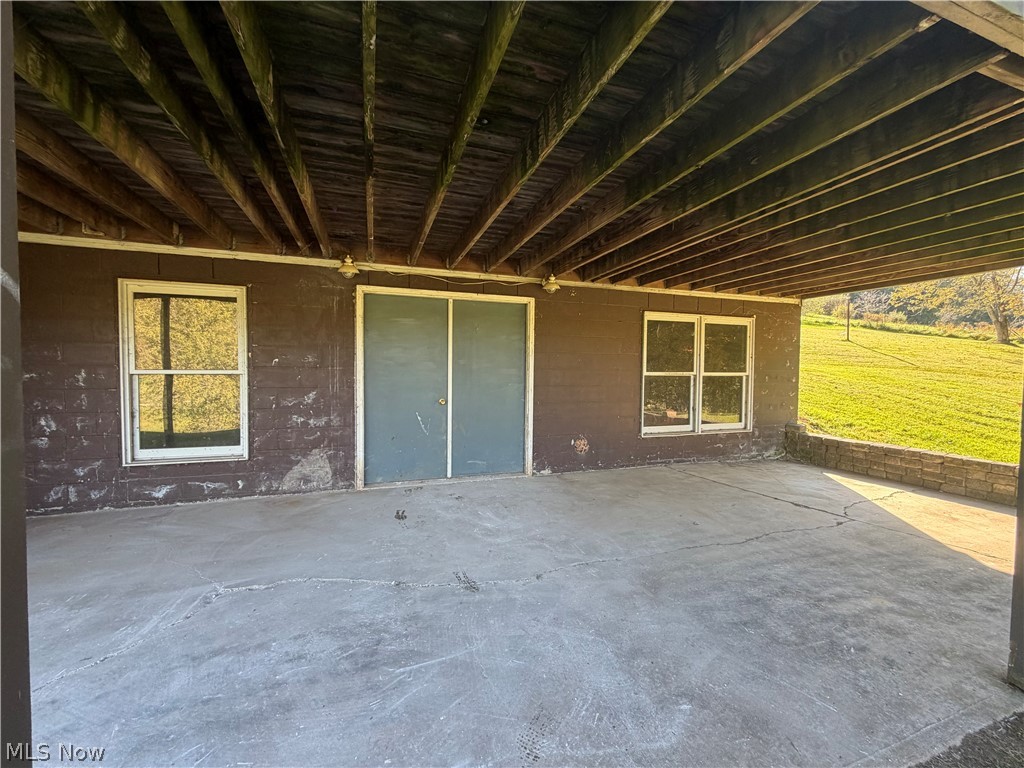 3950 Wolf Road SW Port Washington OH 43837