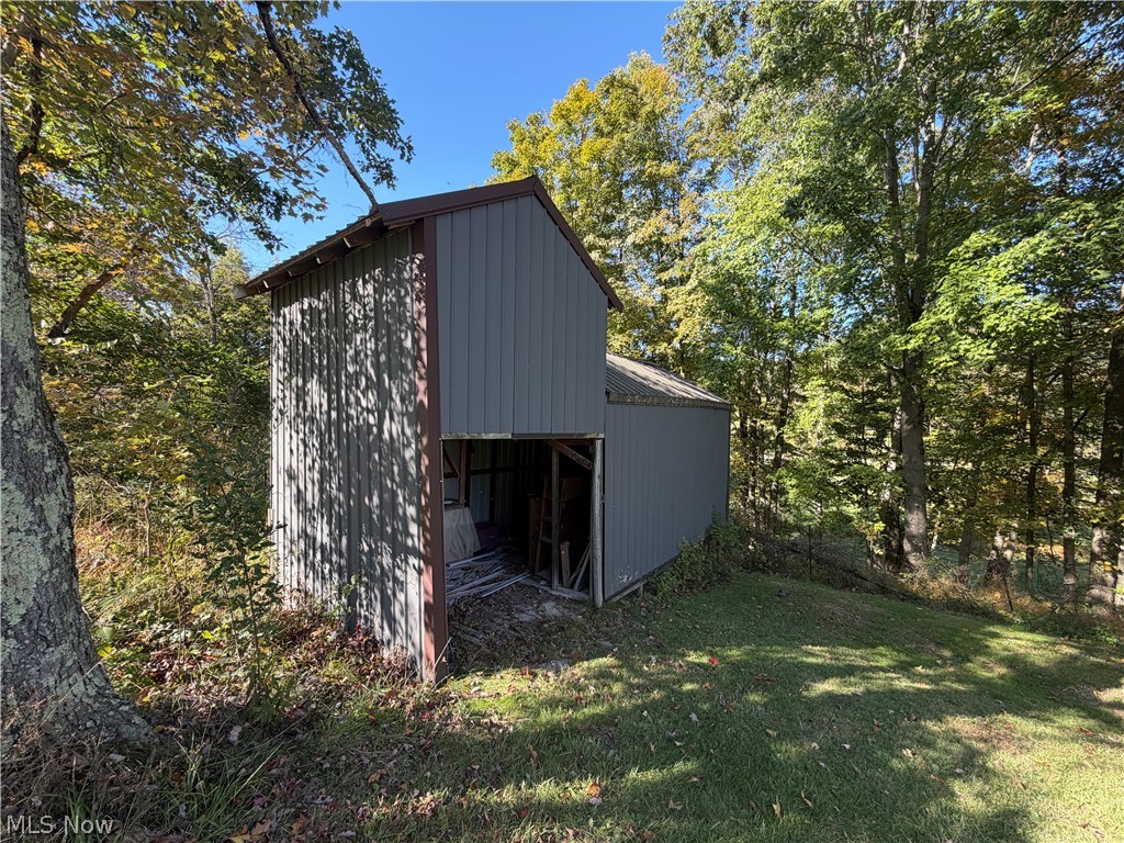 3950 Wolf Road SW Port Washington OH 43837