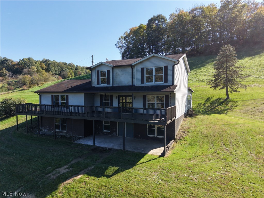 3950 Wolf Road SW Port Washington OH 43837