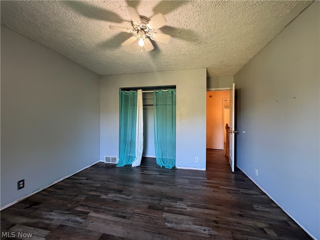 3950 Wolf Road SW Port Washington OH 43837