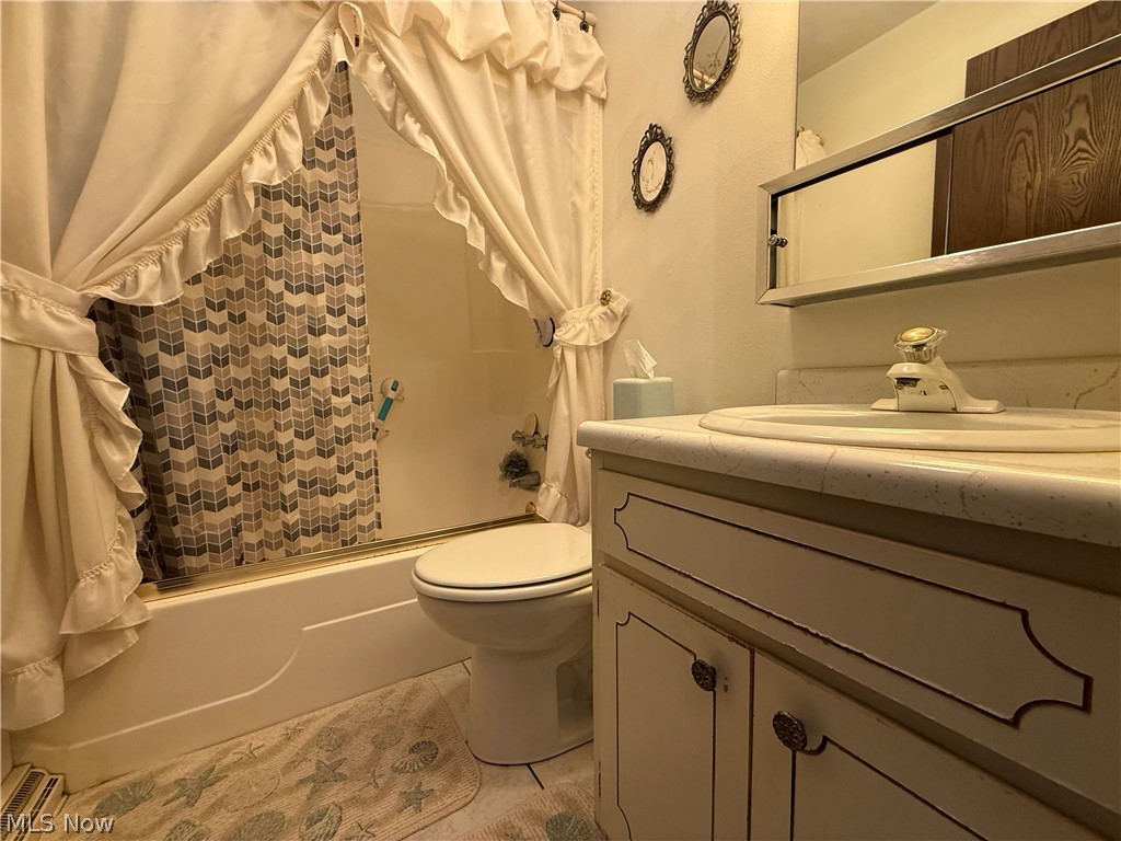 221 Frostview Drive Wintersville OH 43953