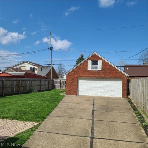 7600 Dartworth Parma OH 44129