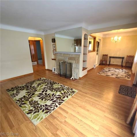 7600 Dartworth Parma OH 44129