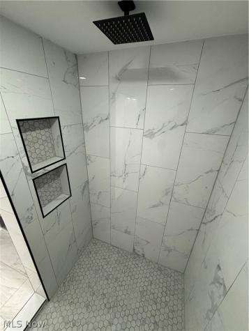 27107 Lynn Drive Olmsted Twp OH 44138