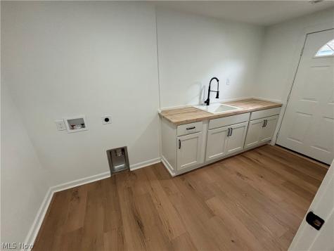 27107 Lynn Drive Olmsted Twp OH 44138