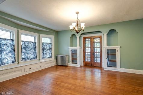 3255 Hyde Park Avenue Cleveland Heights OH 44118