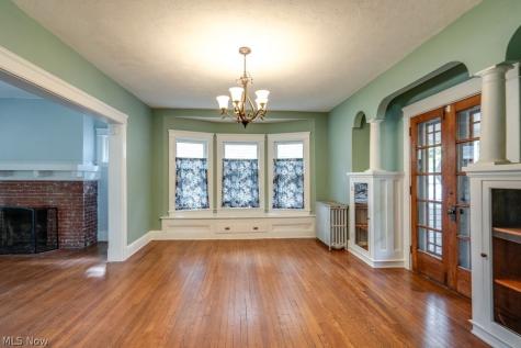 3255 Hyde Park Avenue Cleveland Heights OH 44118