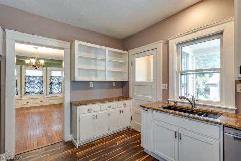3255 Hyde Park Avenue Cleveland Heights OH 44118