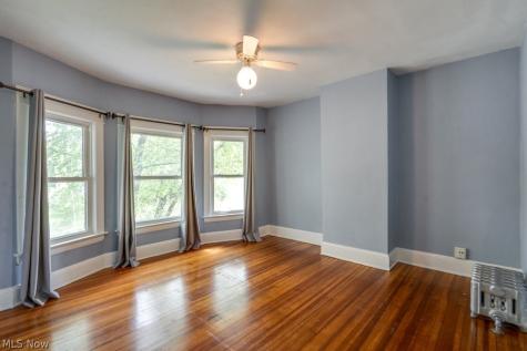 3255 Hyde Park Avenue Cleveland Heights OH 44118