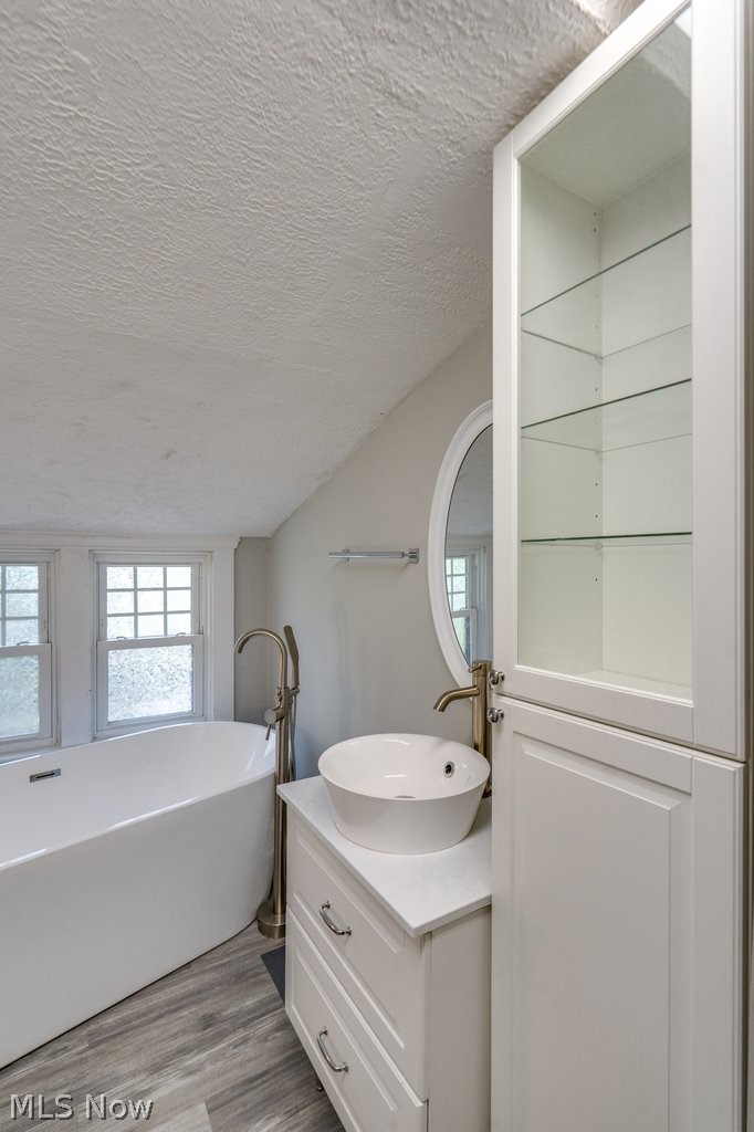 3255 Hyde Park Avenue Cleveland Heights OH 44118