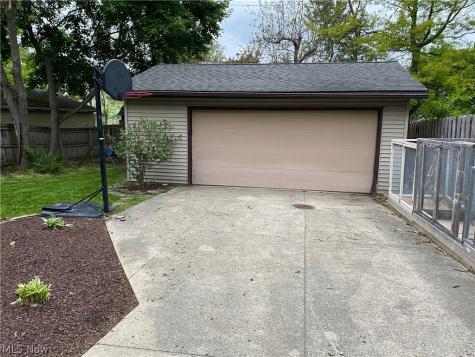 3255 Hyde Park Avenue Cleveland Heights OH 44118
