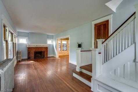 3255 Hyde Park Avenue Cleveland Heights OH 44118