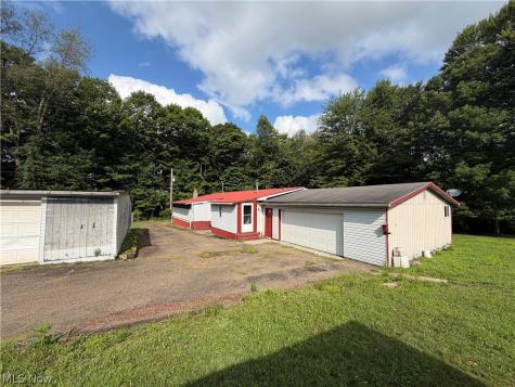 1080 Lumen Road NW Minerva OH 44657