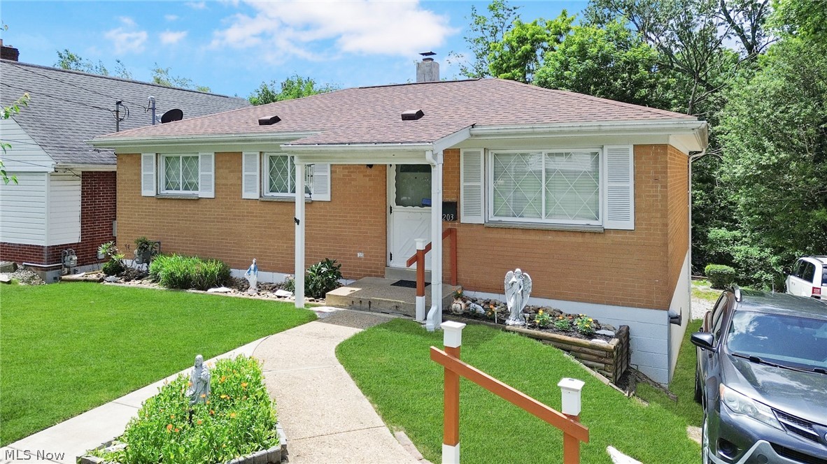 203 Opal Boulevard Steubenville OH 43952