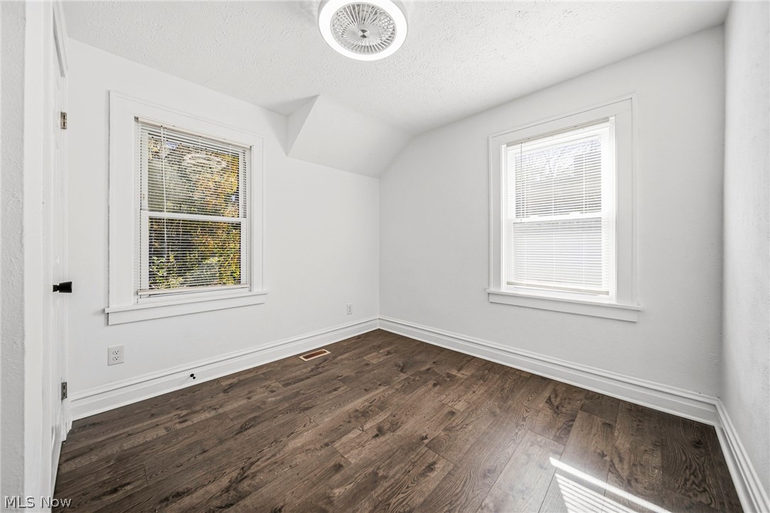 607 Sumatra Avenue Akron OH 44305