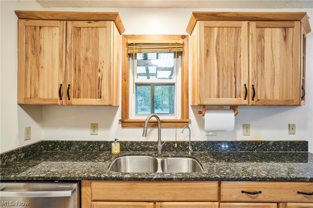 18550 Shaw Road Chagrin Falls OH 44023