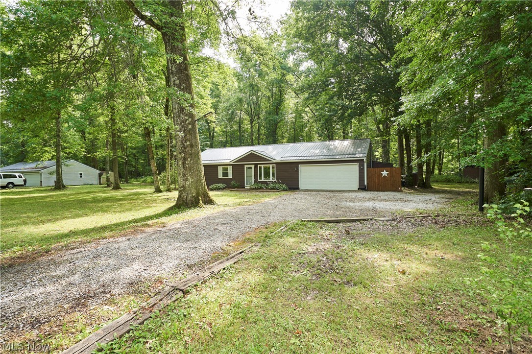 18550 Shaw Road Chagrin Falls OH 44023