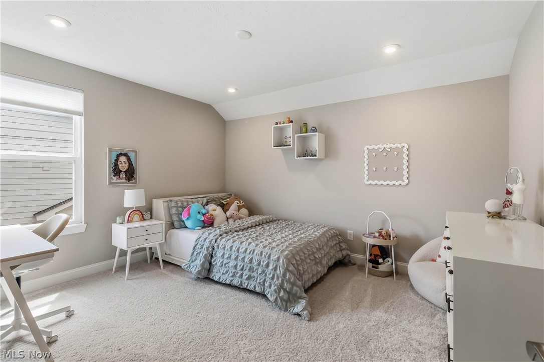 547 Silver Lake Drive Chagrin Falls OH 44022