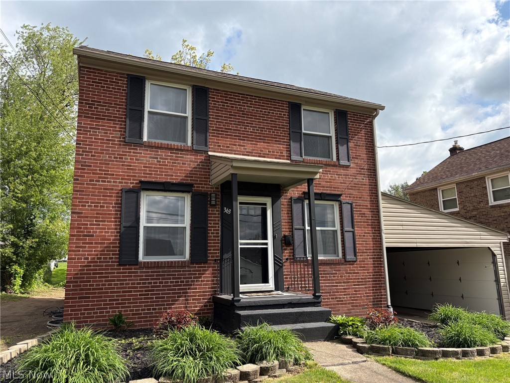 363 E Park Avenue Barberton OH 44203