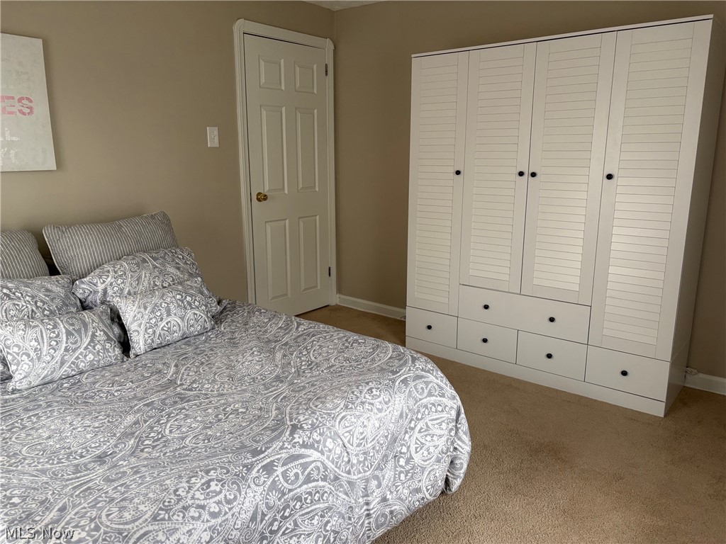363 E Park Avenue Barberton OH 44203
