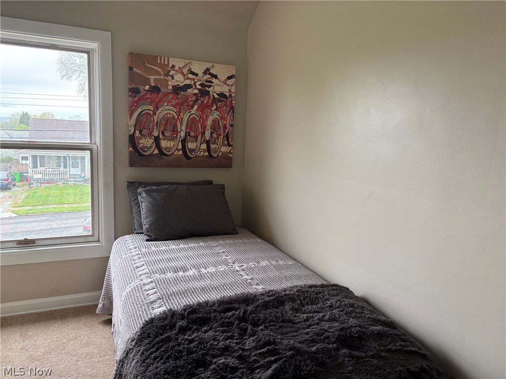 363 E Park Avenue Barberton OH 44203