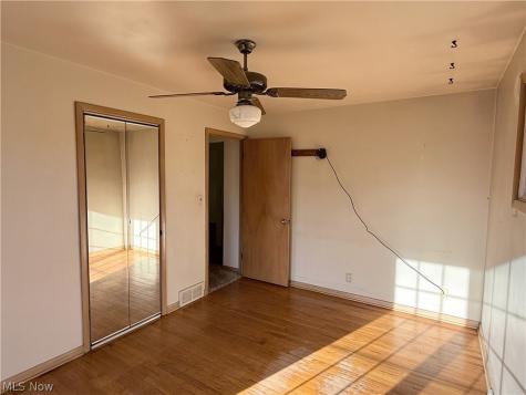 5817 Queens Highway Parma Heights OH 44130