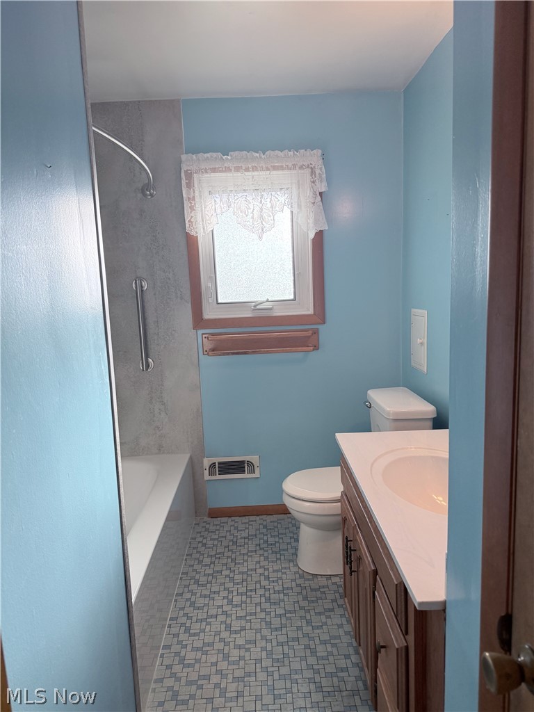5817 Queens Highway Parma Heights OH 44130