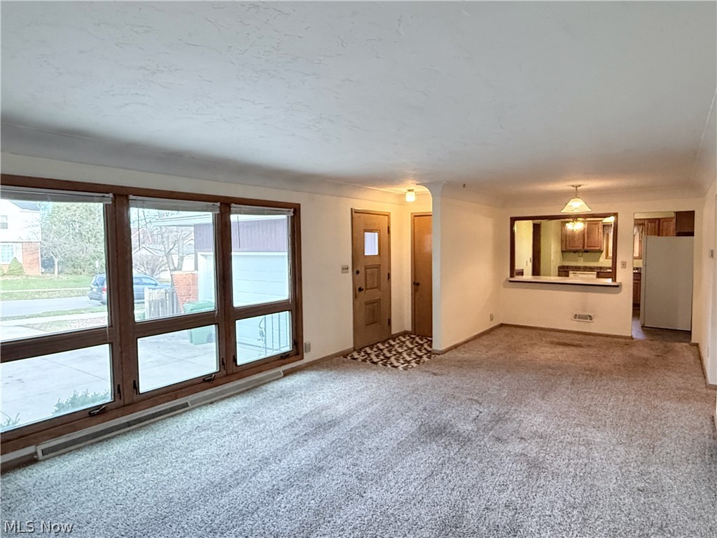 5817 Queens Highway Parma Heights OH 44130