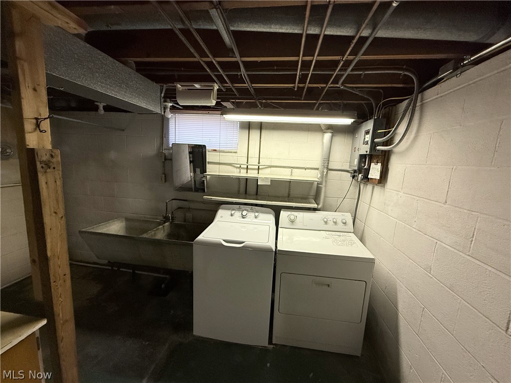 5817 Queens Highway Parma Heights OH 44130