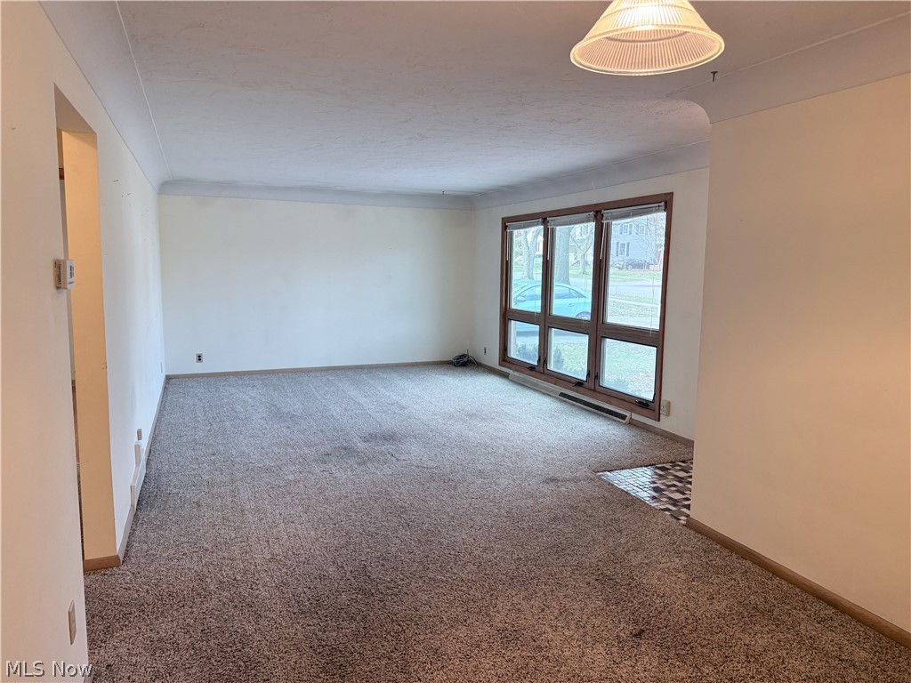 5817 Queens Highway Parma Heights OH 44130